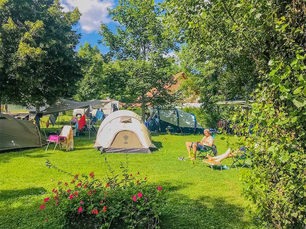 Emplacement tente Camping de la Doller