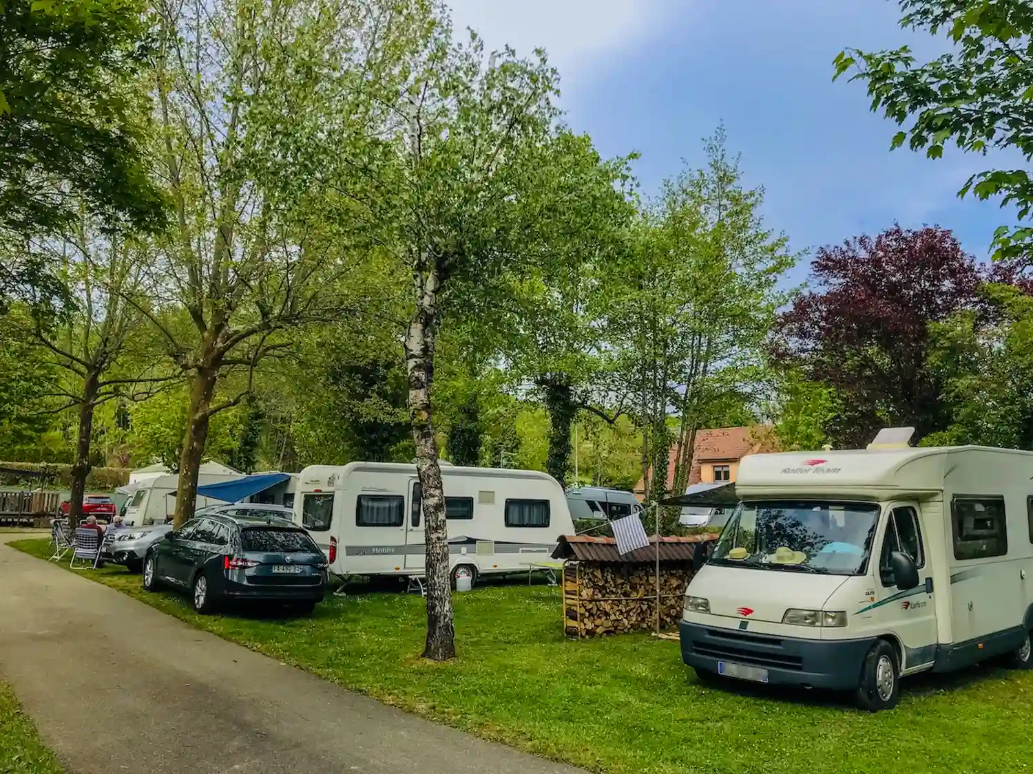 Forfait Emplacement Camping Car (vidange, remplissage et électricité 6A inclus)